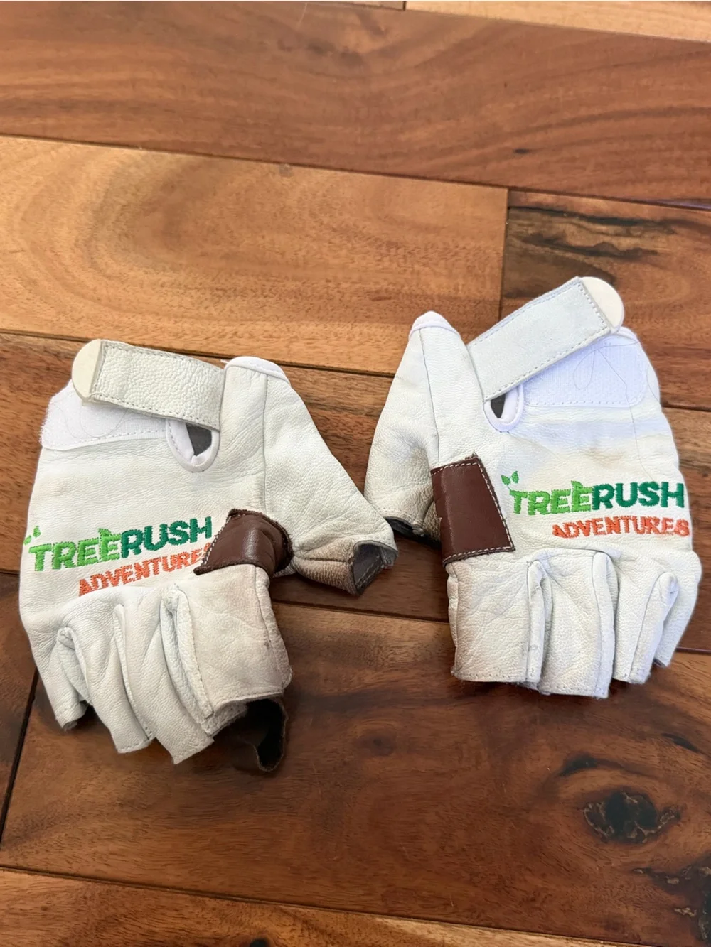 Tree Rush Kids White Leather Half-Finger Gloves Youth